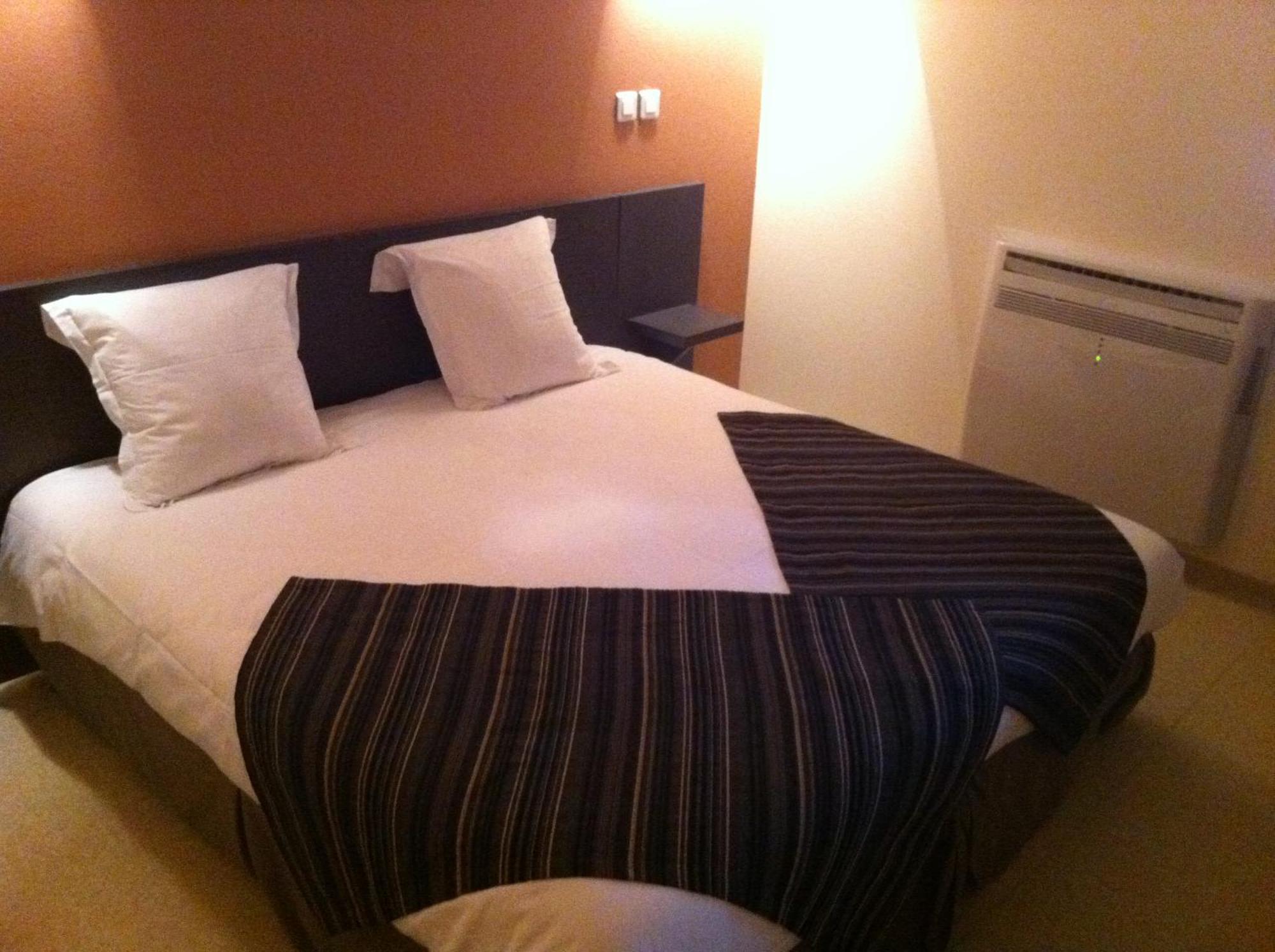 Fasthotel Le Rale Des Genets - Un Hotel Fh Collection Dun-sur-Meuse 외부 사진