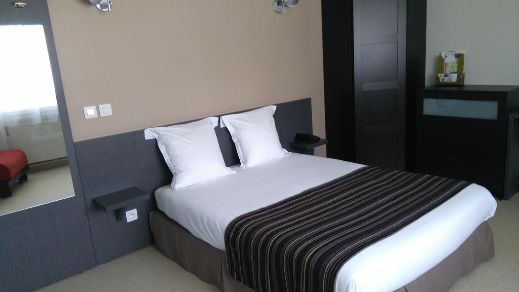 Fasthotel Le Rale Des Genets - Un Hotel Fh Collection Dun-sur-Meuse 외부 사진