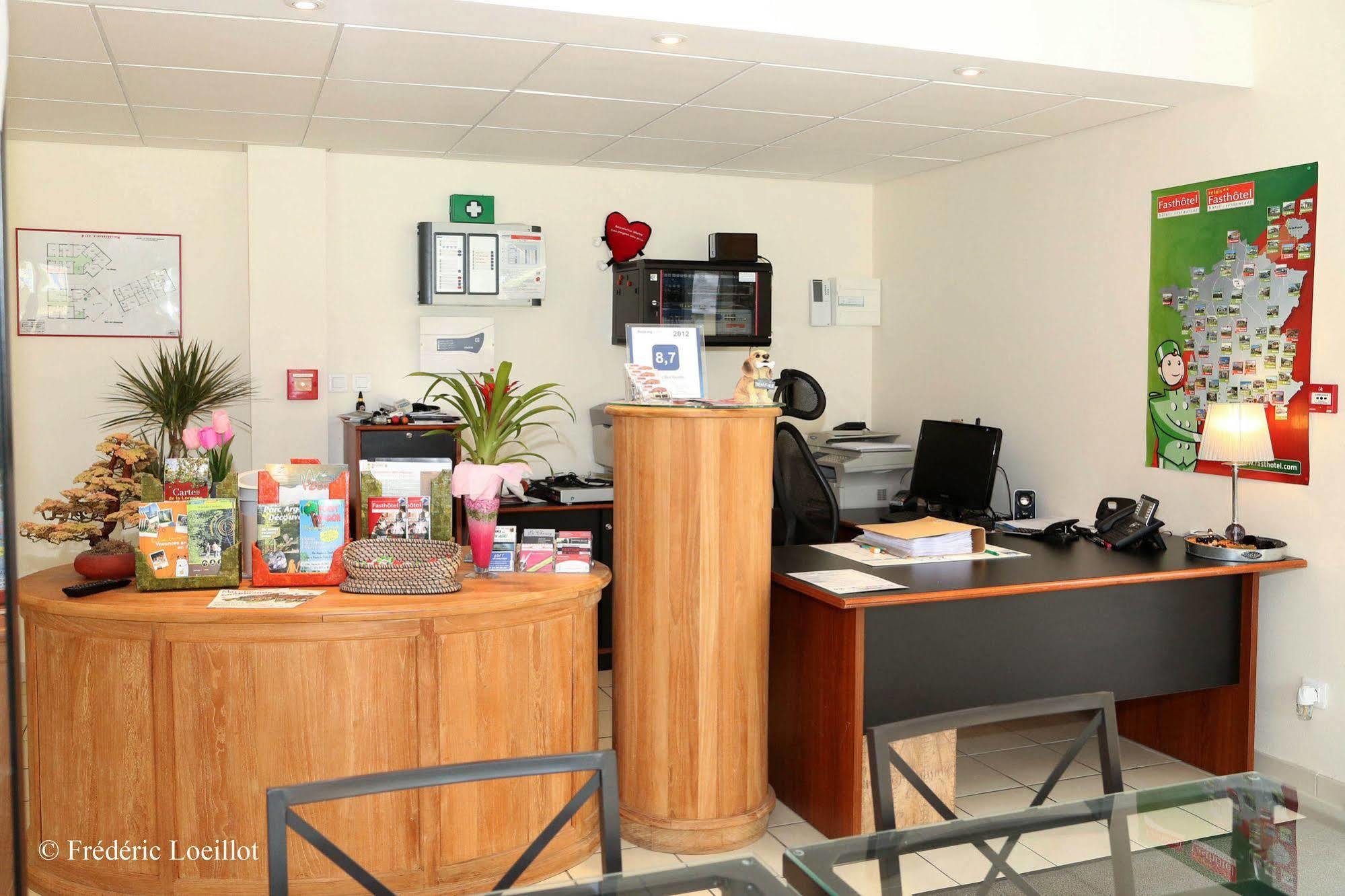 Fasthotel Le Rale Des Genets - Un Hotel Fh Collection Dun-sur-Meuse 외부 사진
