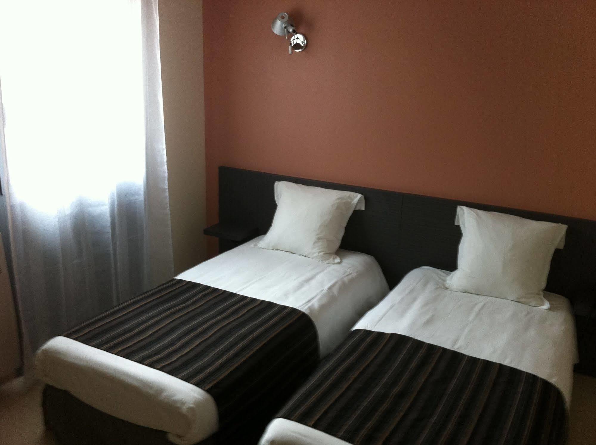 Fasthotel Le Rale Des Genets - Un Hotel Fh Collection Dun-sur-Meuse 외부 사진